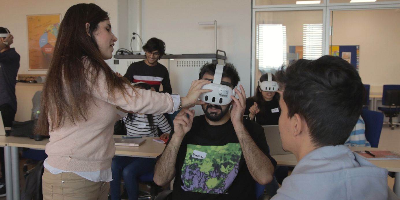 VR in a German course at the Language Center: testing the newly developed GuudeVR application